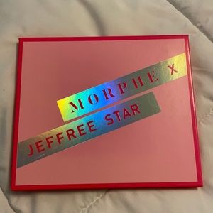 Morphe x Jeffree Star artistry eyeshadow palette